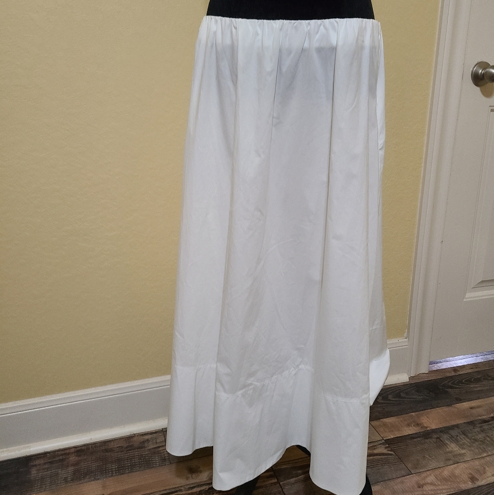 NWT Classic White Maxi Skirt - Lightweight Full-Length Style Size Large
